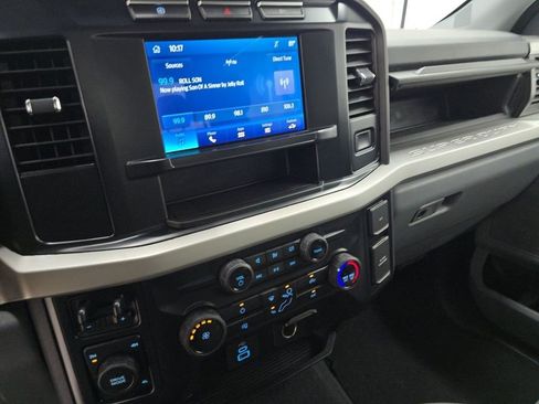 Used 2024 Ford F350 XLT image 9