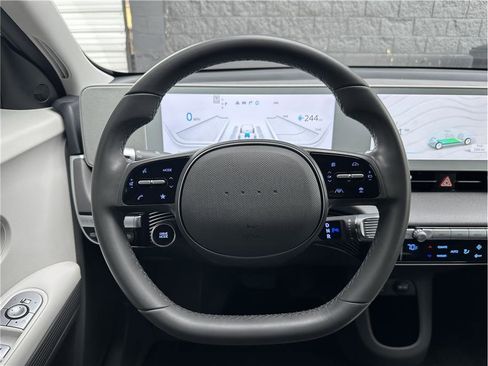 Used 2024 Hyundai Ioniq 5 SE image 44