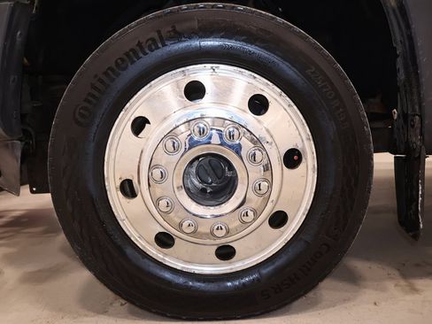 Used 2013 Ford F550 4x4 Regular Cab Super Duty w/ Payload Upgrade Pkg image 36