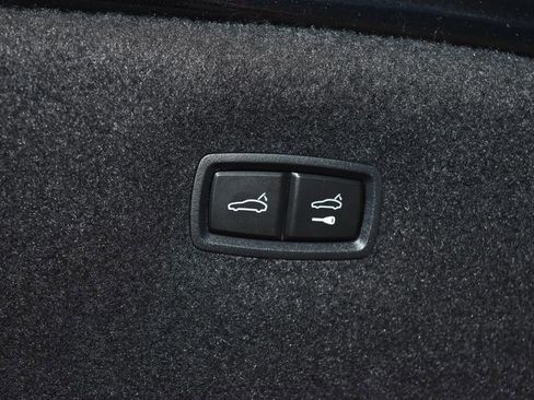 Used 2023 Porsche Taycan image 33