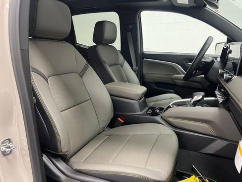 New 2026 Chevrolet Colorado ZR2 w/ Technology Package AWD/4WD image 23