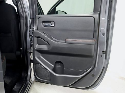 Used 2022 Nissan Frontier PRO-4X AWD/4WD image 34