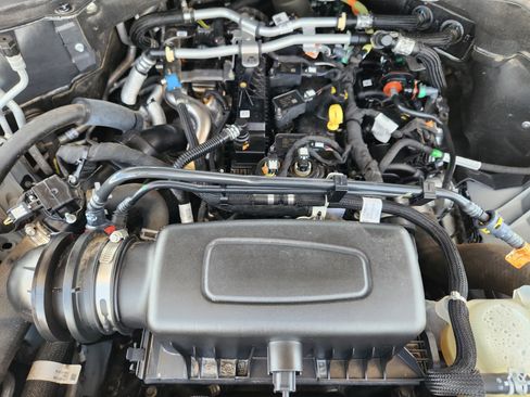 Used 2021 Ford Explorer XLT w/ Equipment Group 202A RWD image 33