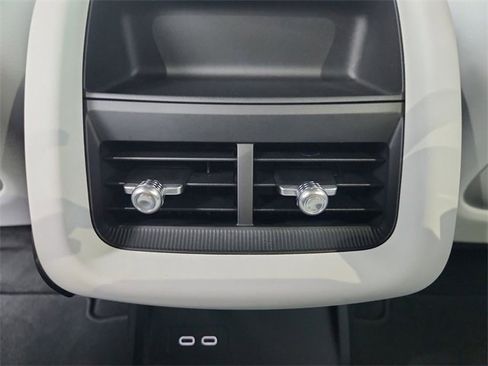 Used 2025 Cadillac Lyriq Sport image 22