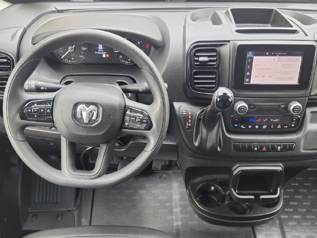 Used 2025 RAM ProMaster 2500 w/ Convenience Group FWD image 24