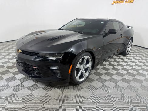 Used 2018 Chevrolet Camaro SS RWD image 1