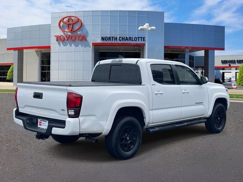 Used 2022 Toyota Tacoma SR5 w/ Technology Package RWD image 6