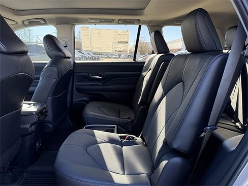 New 2026 Toyota Grand Highlander Platinum image 30