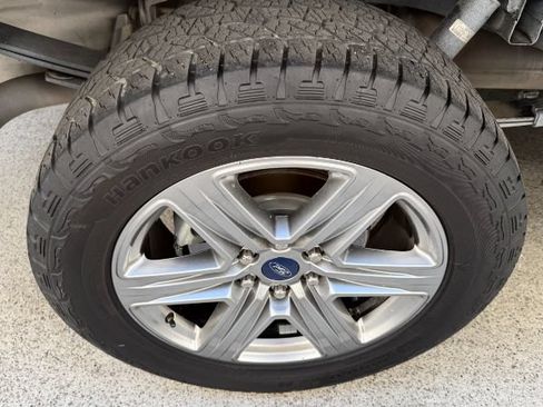 Used 2018 Ford F150 XLT w/ Equipment Group 302A Luxury AWD/4WD image 28