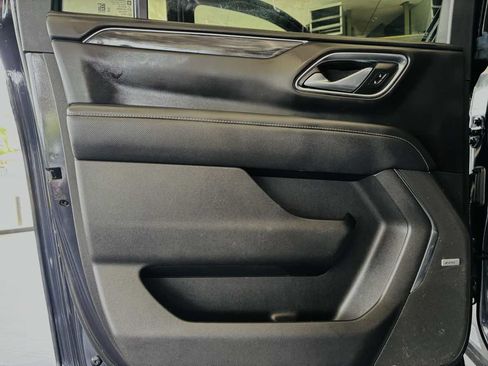 Used 2023 GMC Yukon XL SLT AWD/4WD image 37
