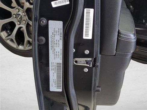 Used 2019 Chrysler 300 S RWD image 26