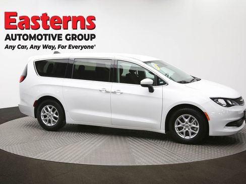 Used 2023 Chrysler Voyager LX image 47