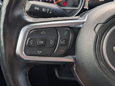 Used 2020 Jeep Wrangler Unlimited Sahara AWD/4WD image 30