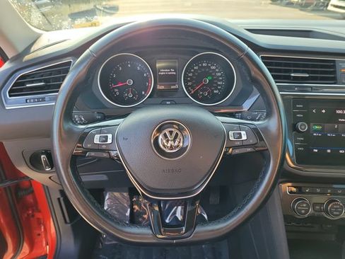 Used 2019 Volkswagen Tiguan SE w/ Panoramic Sunroof Package FWD image 19