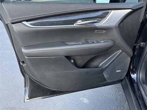 Certified 2022 Cadillac XT5 Premium Luxury w/ Technology Package image 9