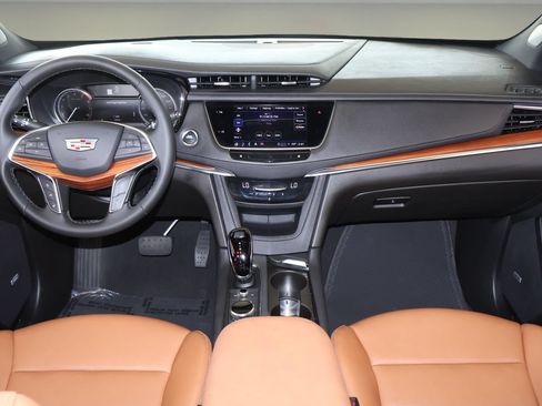 Certified 2025 Cadillac XT5 Premium Luxury FWD image 13