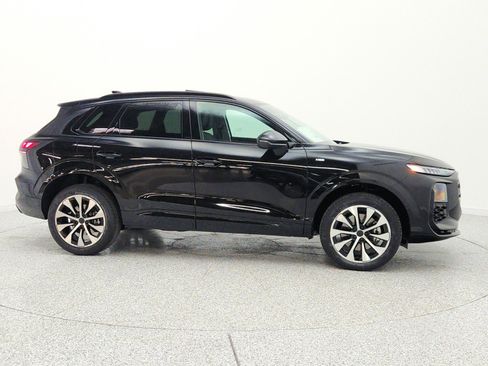 New 2026 Audi Q3 quattro 2.0T AWD/4WD image 4