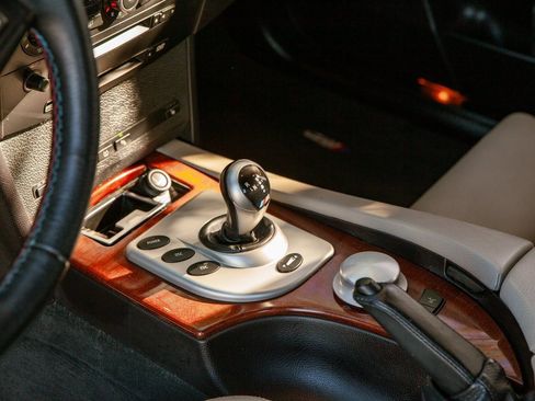 Used 2006 BMW M5 image 13