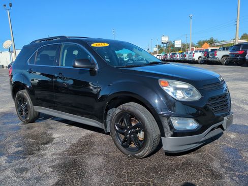 Used 2017 Chevrolet Equinox LT image 2