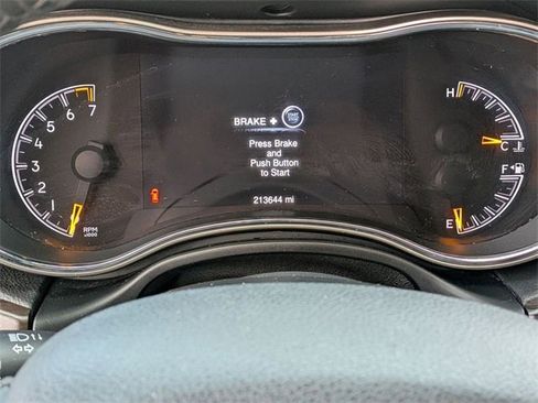 Used 2014 Jeep Grand Cherokee Laredo w/ Trailer Tow Group IV image 15