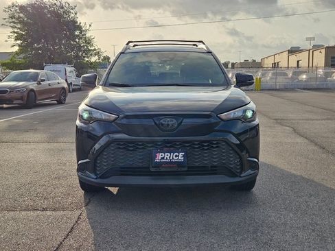 Used 2024 Toyota Corolla Cross AWD Hybrid image 2