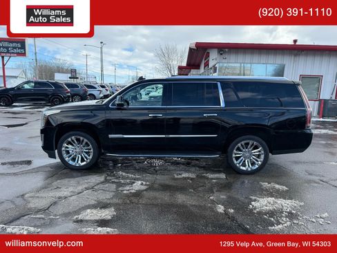 Used 2018 Cadillac Escalade ESV Luxury image 7