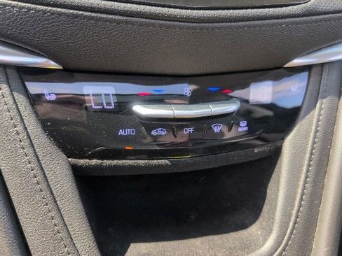 Used 2018 Cadillac XT5 Luxury w/ Driver Awareness Package AWD/4WD image 34