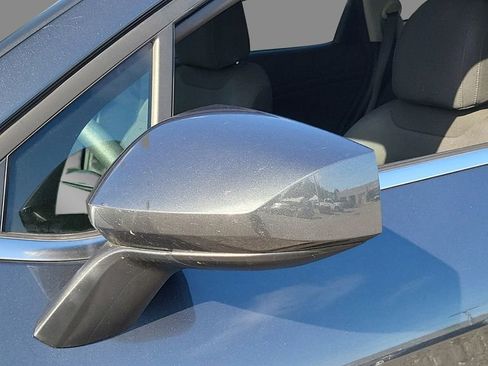 Used 2025 Kia Sportage LX FWD image 11