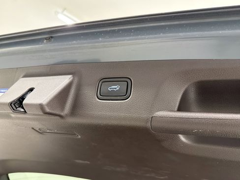 Used 2020 Hyundai Palisade Limited image 17