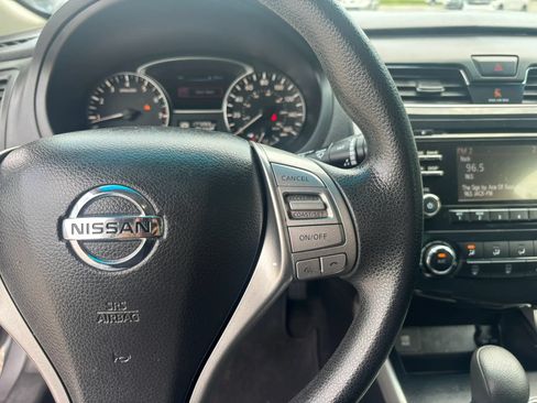 Used 2015 Nissan Altima 2.5 S w/ Power Driver Seat Package FWD image 13