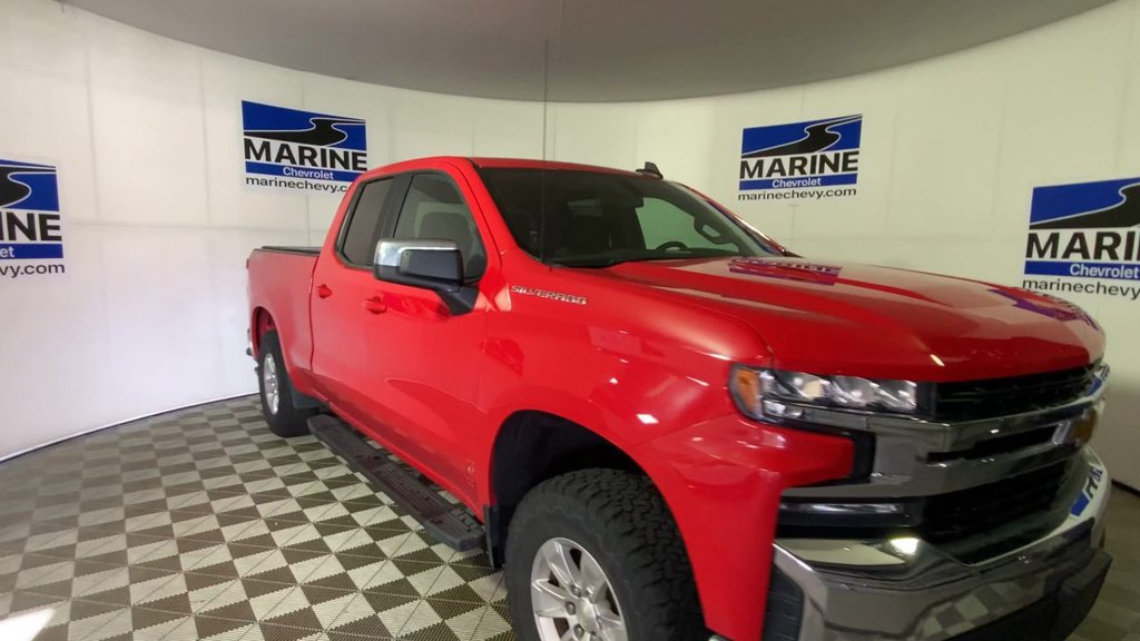 Used 2020 Chevrolet Silverado 1500 LT w/ Trailering Package AWD/4WD image 4