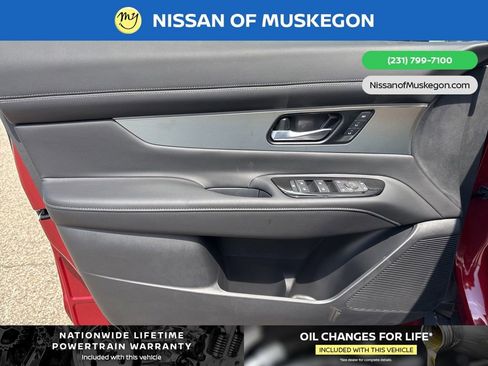 New 2025 Nissan Murano SL image 9