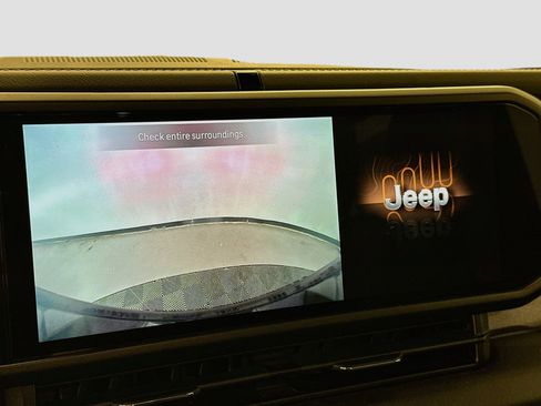 Used 2024 Jeep Wrangler Unlimited Sahara AWD/4WD image 22