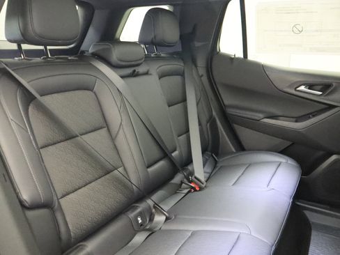 New 2026 Chevrolet Equinox LT w/ Convenience Package II AWD/4WD image 22