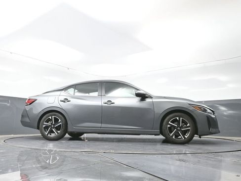 Used 2024 Nissan Sentra SV image 49