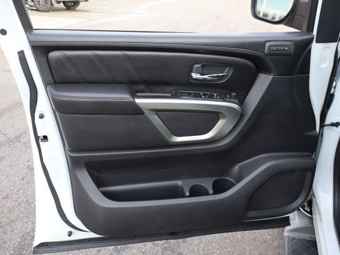 Used 2015 Nissan Armada Platinum w/ 2nd Row Captain Seat Package image 10