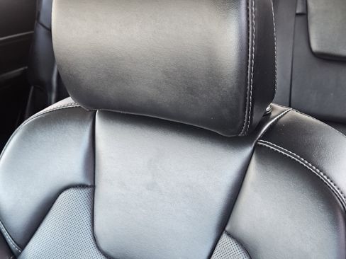 Used 2024 Kia Telluride LX image 14