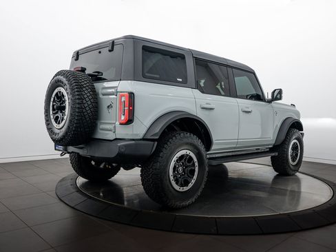 Used 2022 Ford Bronco Outer Banks w/ Sasquatch Package AWD/4WD image 4