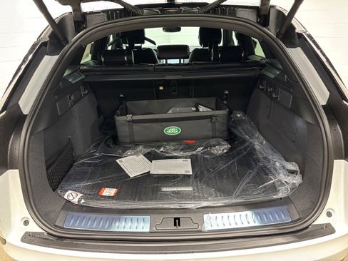 New 2026 Land Rover Range Rover Velar S image 39