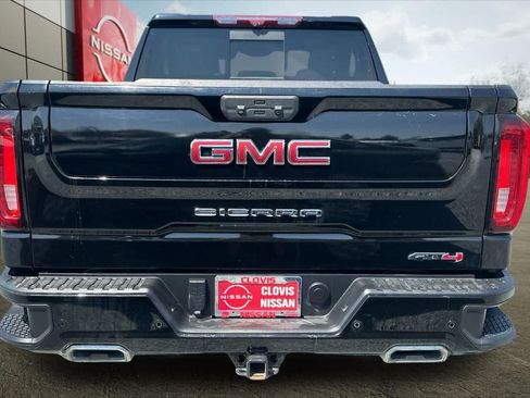 Used 2022 GMC Sierra 1500 AT4 w/ AT4 Premium Package AWD/4WD image 8