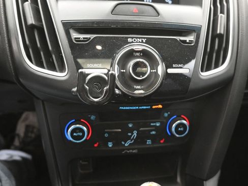 Used 2016 Ford Focus RS image 3