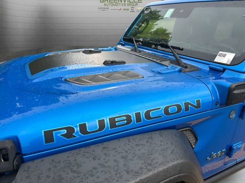 Used 2024 Jeep Wrangler Unlimited Rubicon 4xe AWD/4WD image 11
