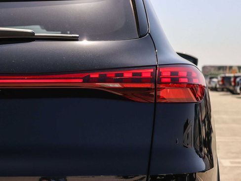 New 2026 Audi SQ5 Premium Plus AWD/4WD image 10