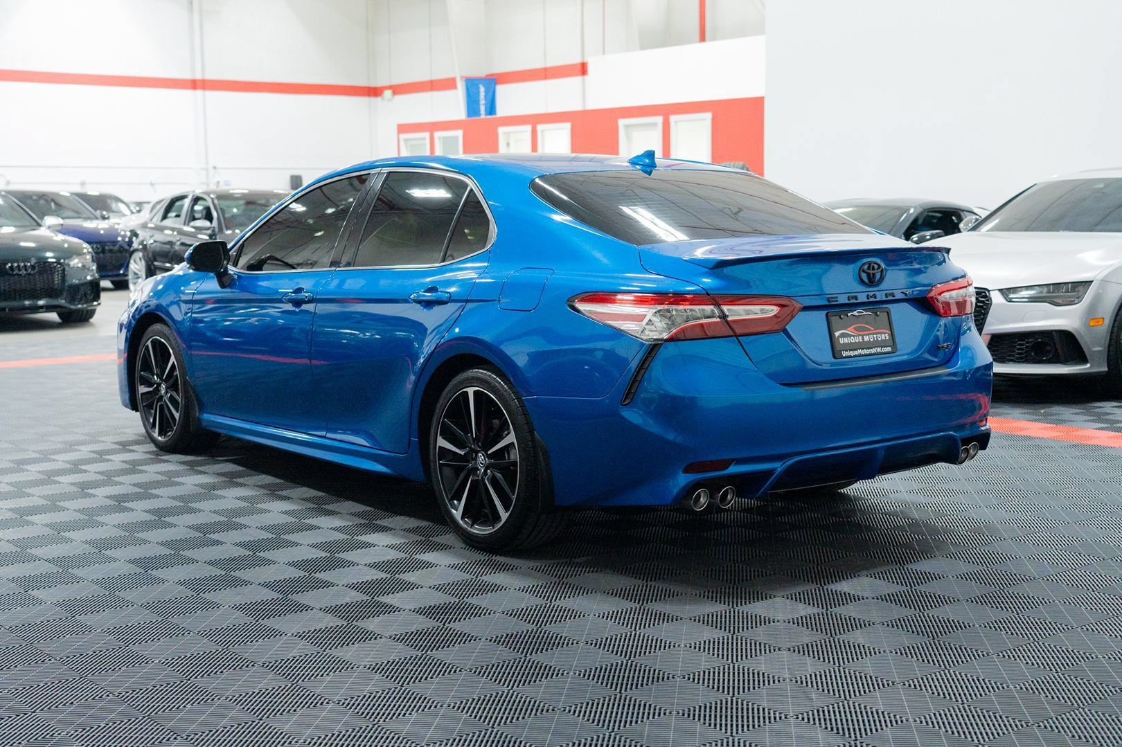 Used 2020 Toyota Camry XSE w/ Navigation Package FWD image 4