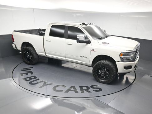 Used 2023 RAM 2500 Laramie AWD/4WD image 30