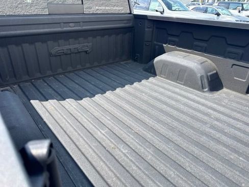 Used 2023 GMC Sierra 1500 AT4 w/ AT4 Premium Package AWD/4WD image 7