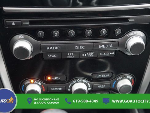 Used 2020 Nissan Pathfinder SV FWD image 23