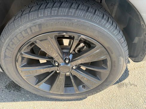Used 2018 Ford Explorer Limited FWD image 11