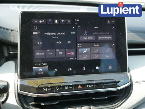 Used 2022 Jeep Compass Limited image 21