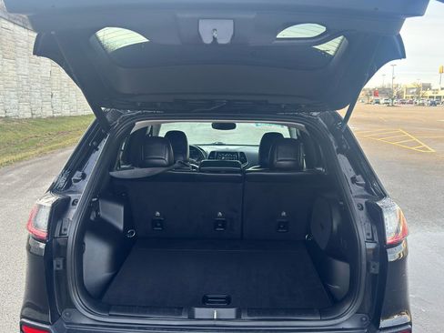 Used 2019 Jeep Cherokee Limited image 48